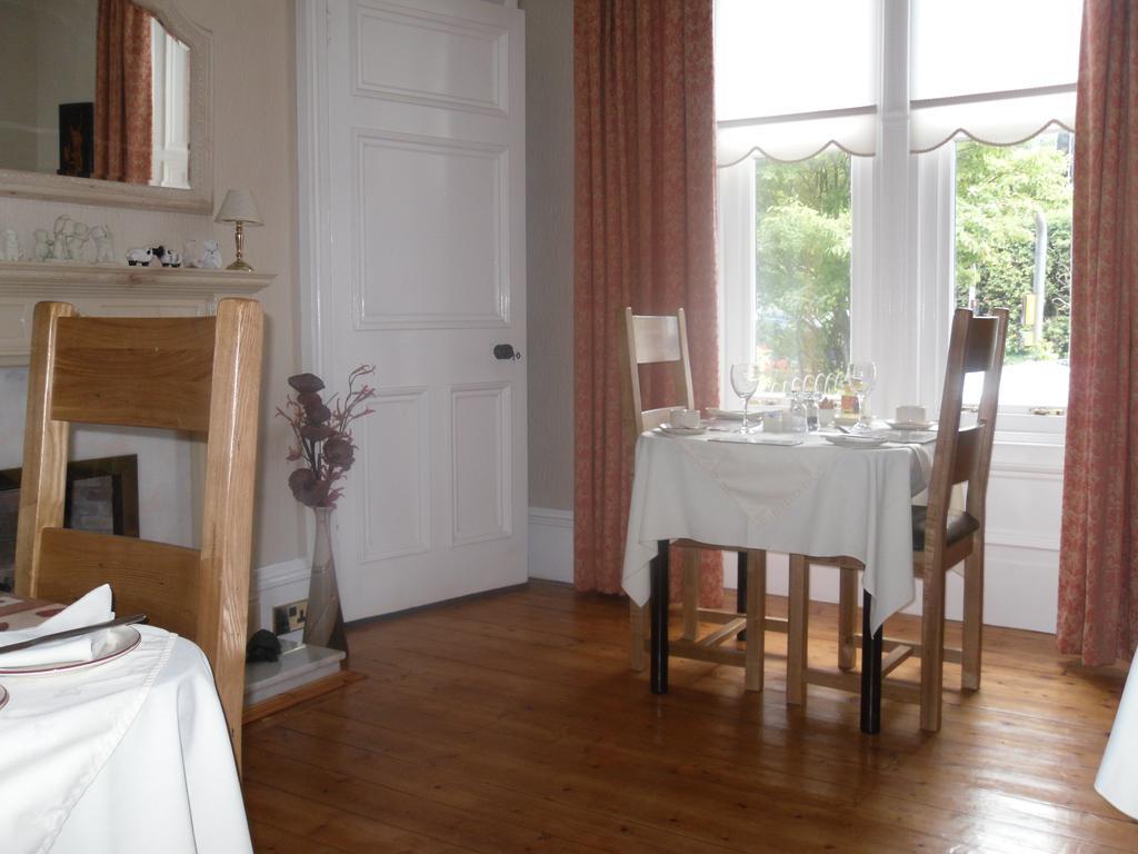 Ardfern Guest House Пърт Екстериор снимка