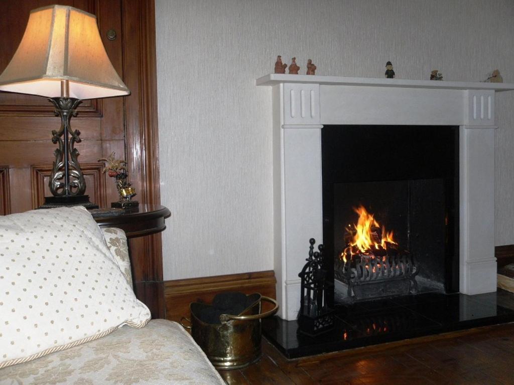 Ardfern Guest House Пърт Екстериор снимка